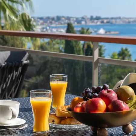 Appartement 3br Sea View Luxury With Pool & Tennis *